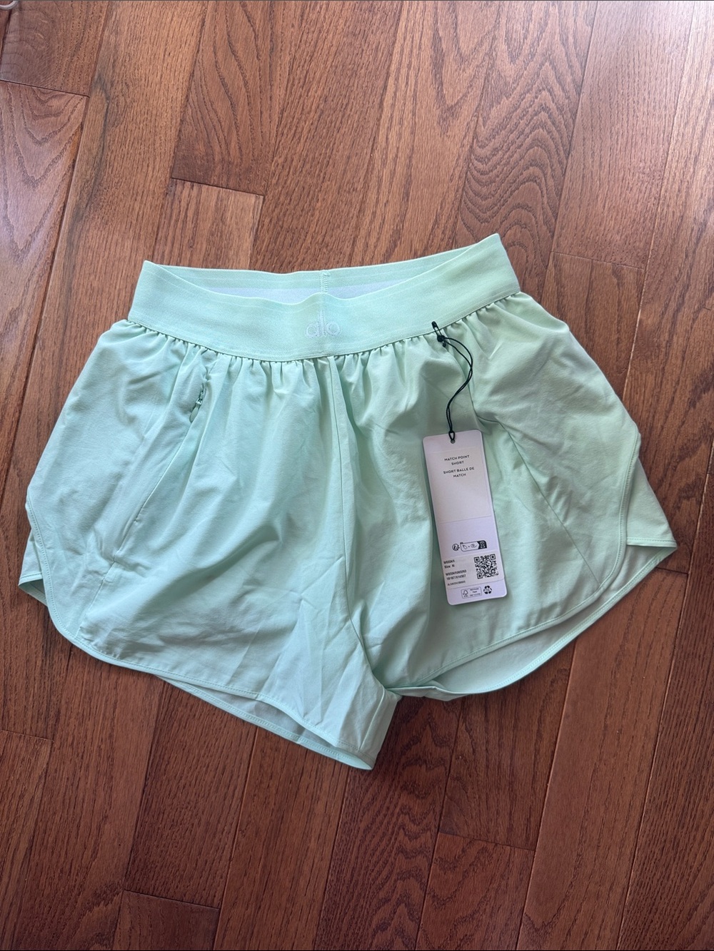 Alo yoga - match point shorts - spearmint